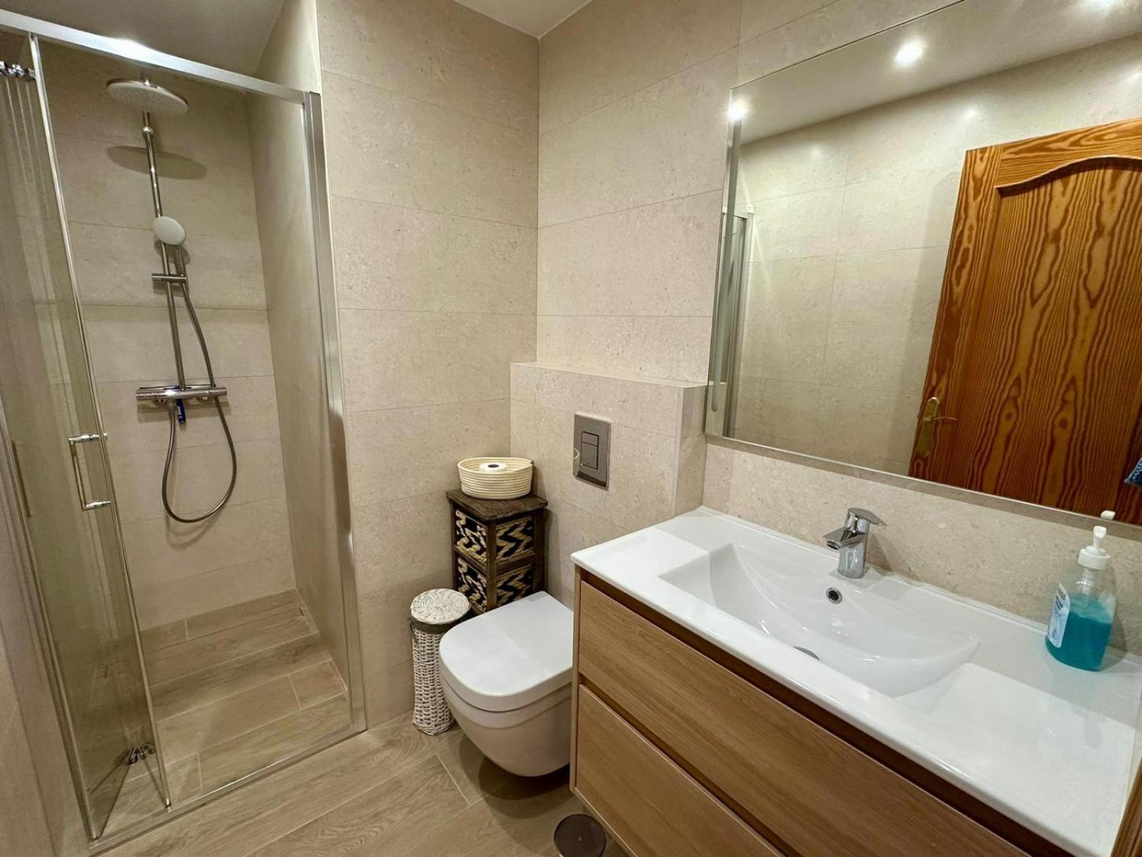 Luminoso Y Acogedor En Albir Appartement